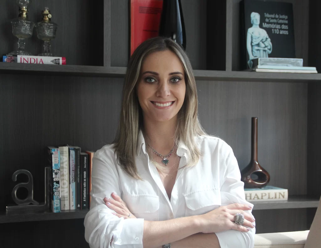 Lívia Castelo Mandelli Moreira